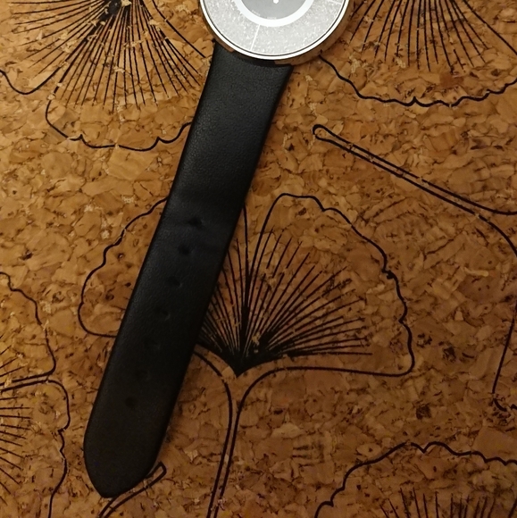 Swarvoski black watch - Picture 5 of 5